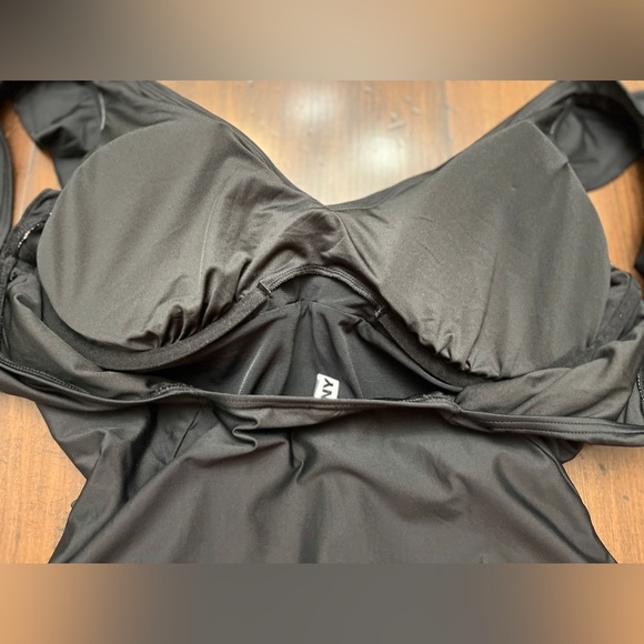 DKNY Ruffle-Trim One-Piece Swimsuit Size XXL Black Tummy Control Modest Pool - Picture 8 of 14